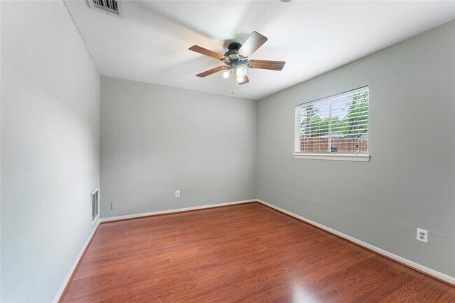 Building Photo - 29410 Sedgefield St