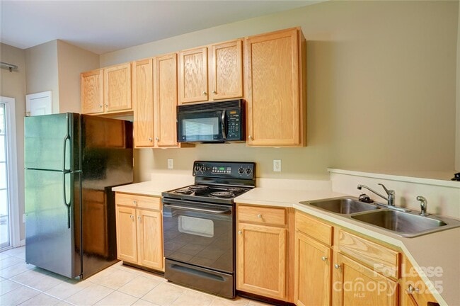 Building Photo - 12411 Stratfield Pl Cir