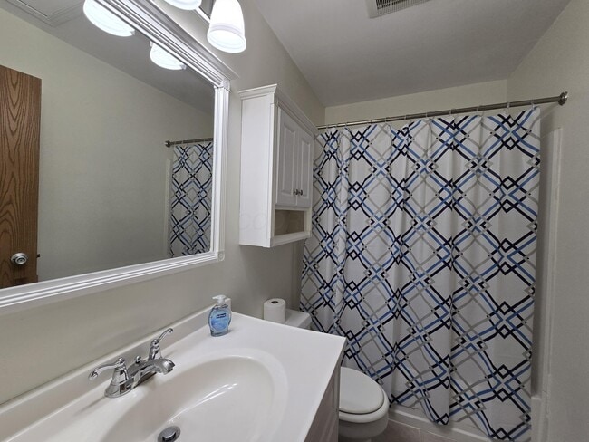 Building Photo - 5690 Kilbury Ln