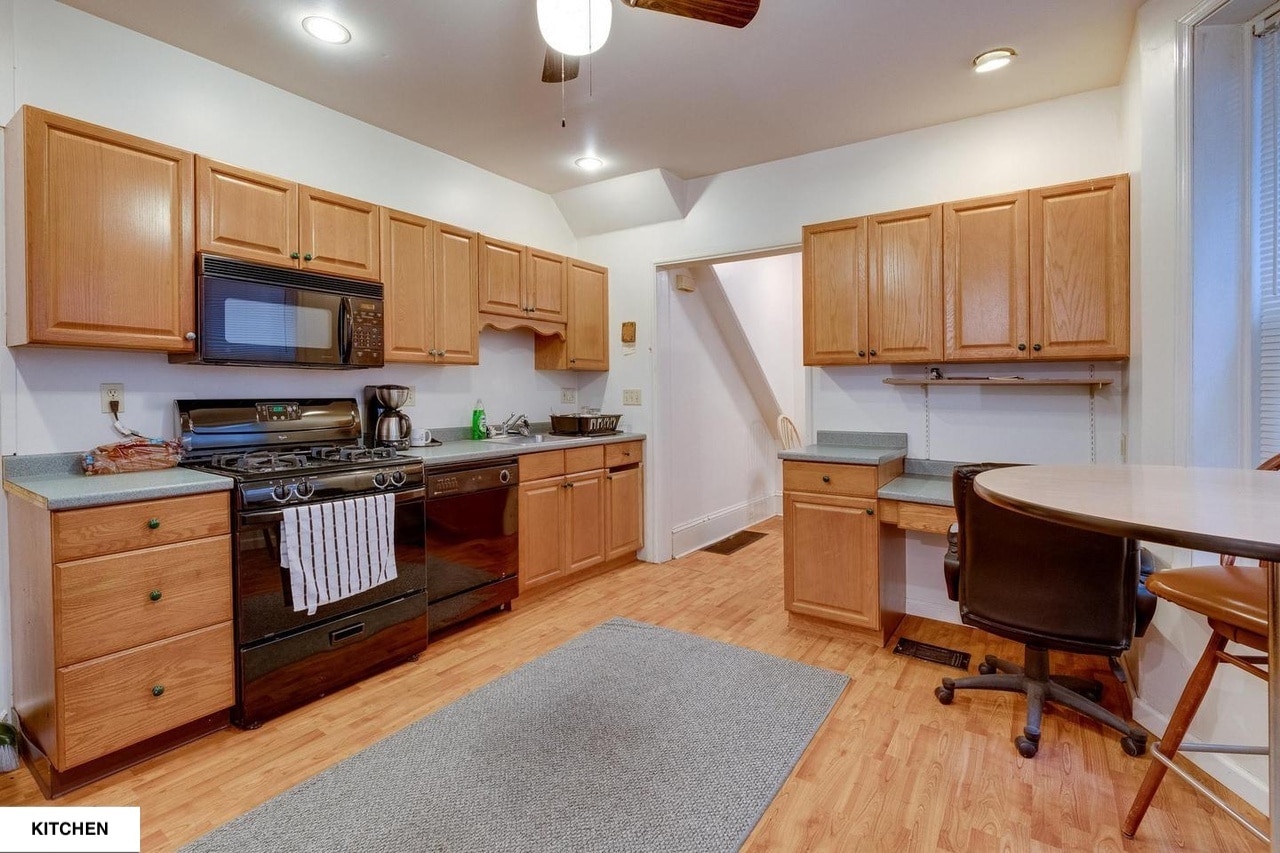 Spacious Kitchen - Currentstate - 513 1/2 W James St
