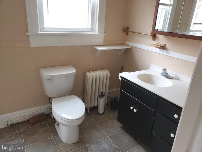 Building Photo - 5846 Bellona Ave