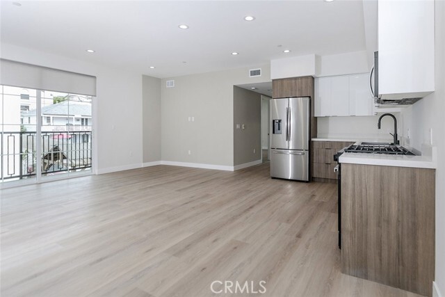 Building Photo - 10218 Fernglen Ave