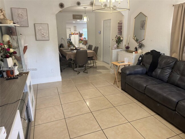 Building Photo - 1178 NW 105th Terrace