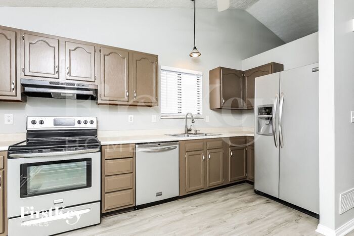 Building Photo - 1785 Redcloud Dr
