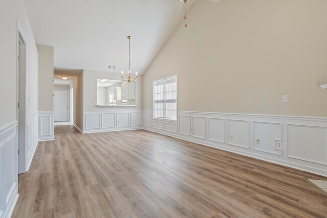 Building Photo - 313 Southbank Dr