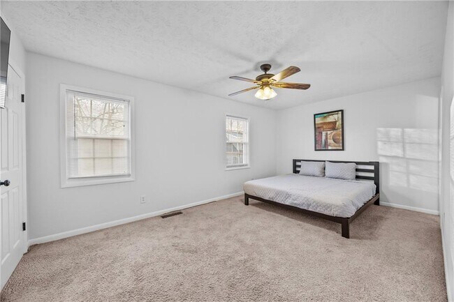 Building Photo - 2858 Spring Villa Ln