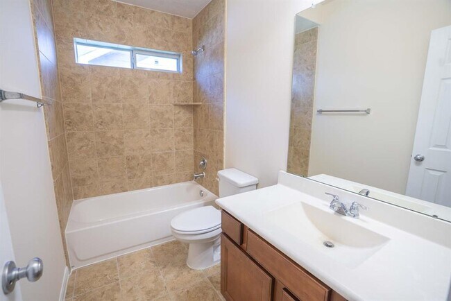 Building Photo - 21719 Tinsley Trails