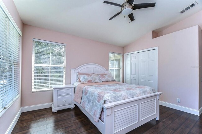 Building Photo - 3292 Covered Bridge Dr E