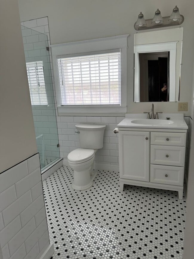 Building Photo - Charming Remodeled Home in West Lampasas