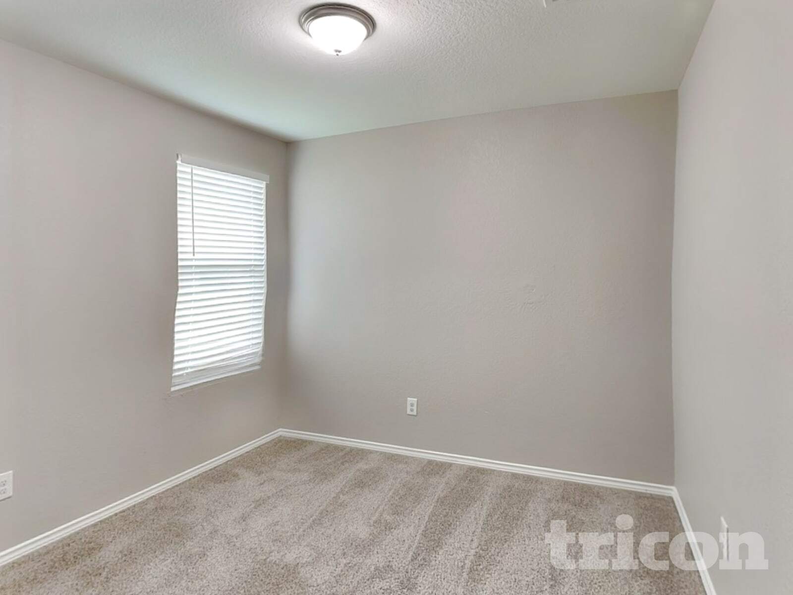 Building Photo - 5118 Everett Loop