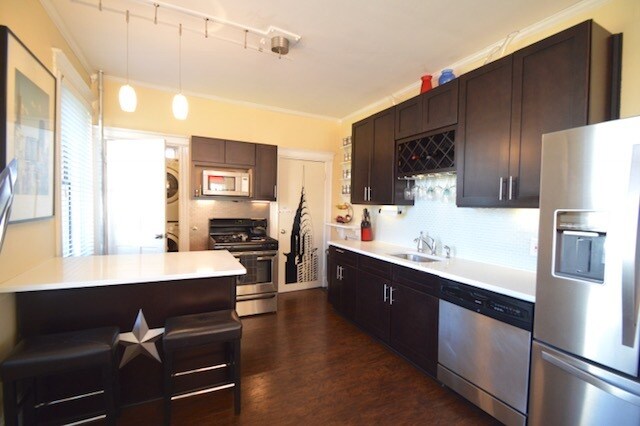 Building Photo - 21 Royal St