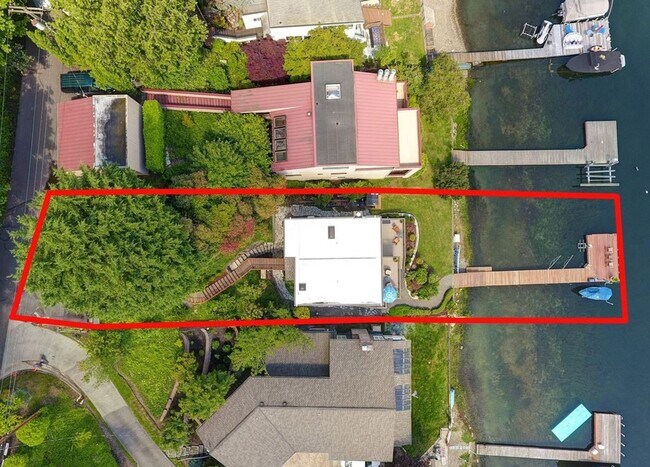 Building Photo - 1120 West Lake Sammamish Pkwy NE