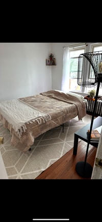 Building Photo - 981 Albany Ave