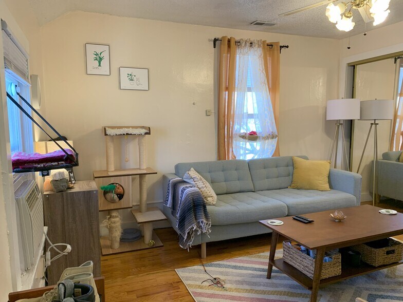 Building Photo - 1329 Connecticut St