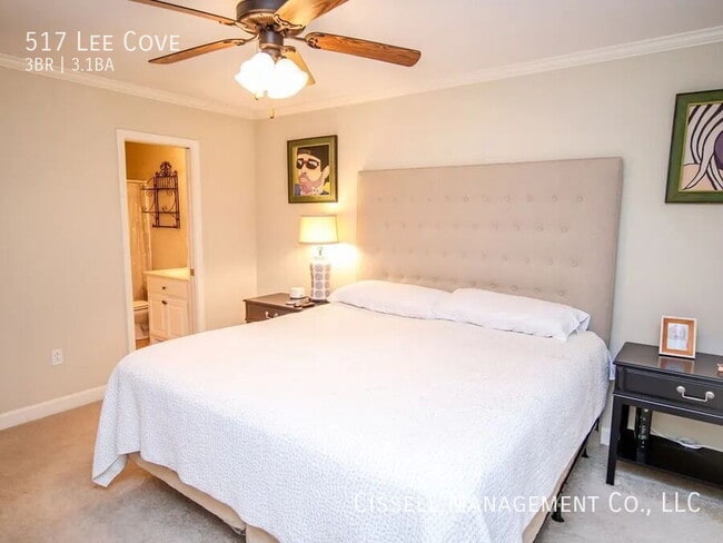 Building Photo - 517 Lee Cove