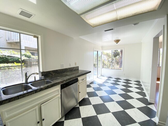 Building Photo - 3126 E Fox Run Way