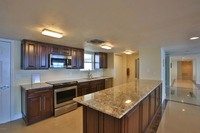 Building Photo - 3333 S Atlantic Ave