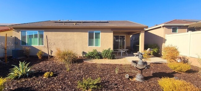 Building Photo - Beautiful Single Story Home in 55 + Commun...