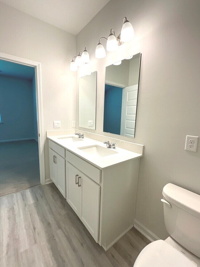 Building Photo - Elegant Living in Westbrook @ Savannah Quarters