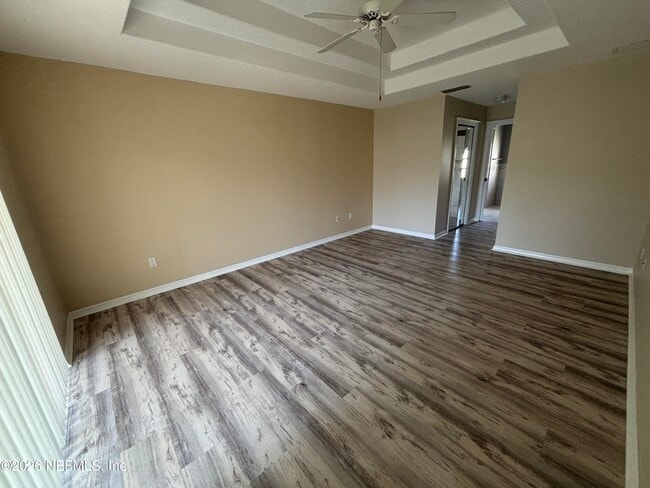 Building Photo - 20 Clarendon Ct N