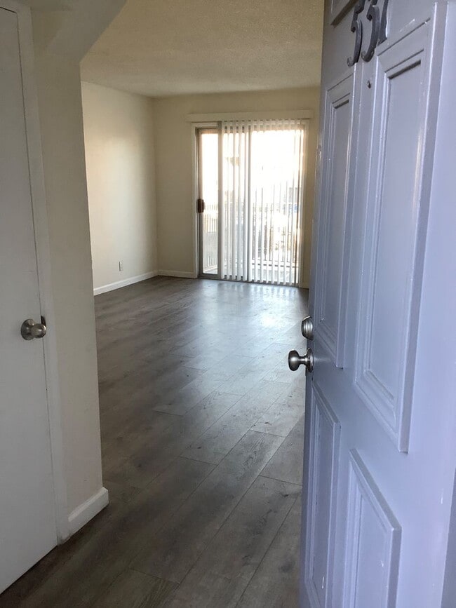 Building Photo - 537 Nevin Ave