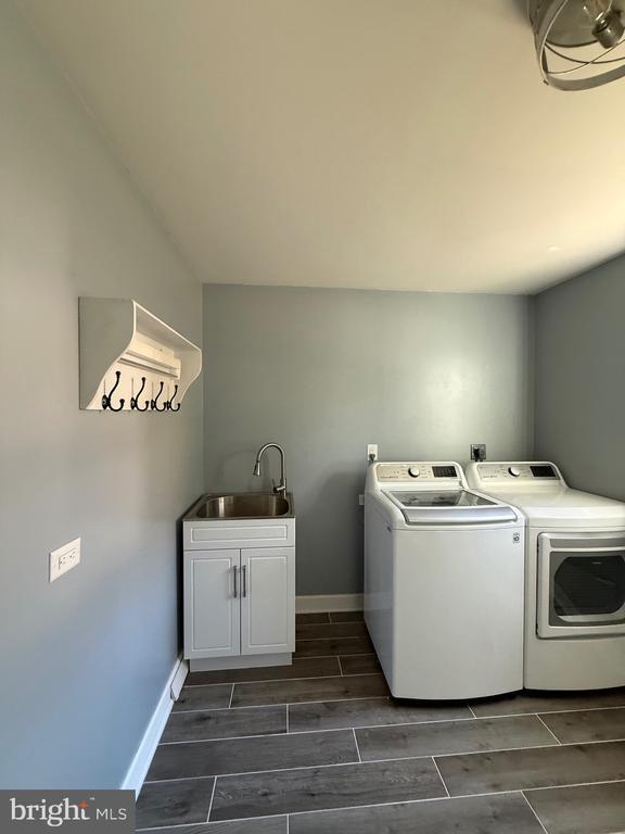 Building Photo - 606 Wyoming Ave