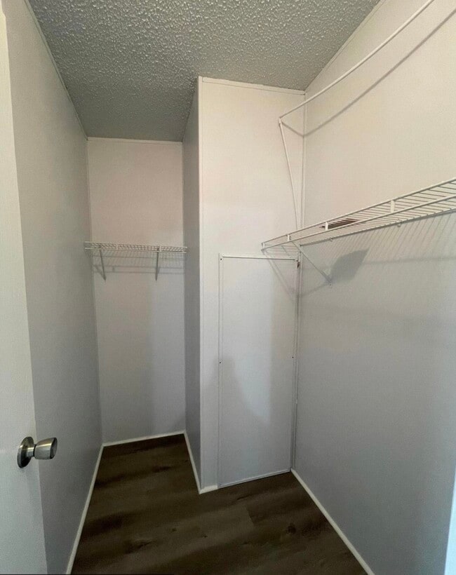 Building Photo - 8179 Sandwedge Terrace