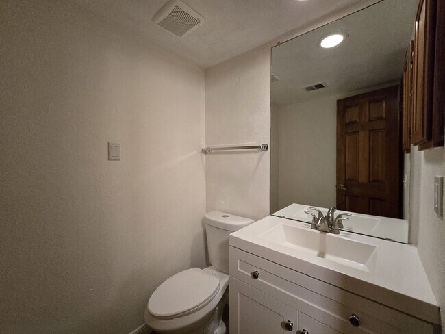 Building Photo - 2984 Corte Ojo De Agua