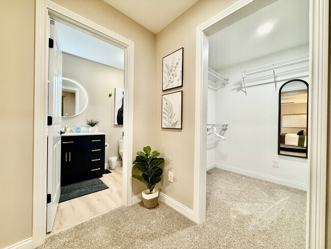 Building Photo - Brand new remodeled home in Monroe!