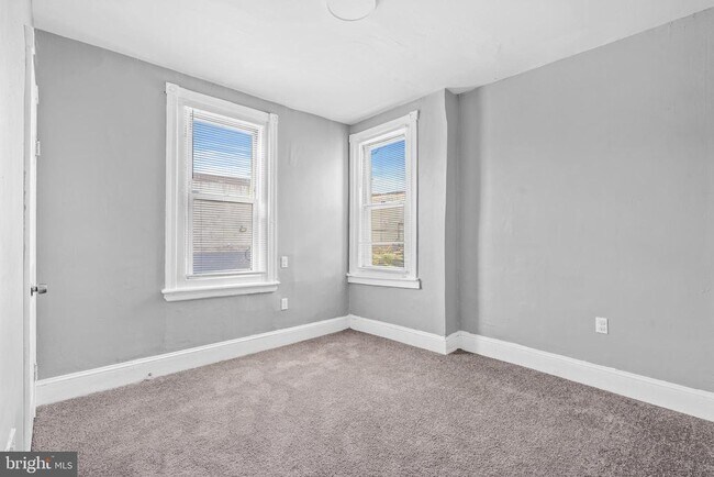 Building Photo - 3902 N Fairhill St