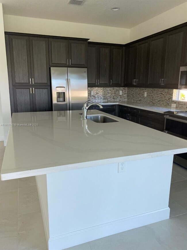 Building Photo - 7765 Wildflower Shores Dr