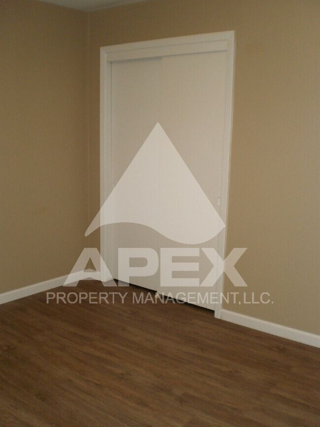 Building Photo - 312 Watauga Dr