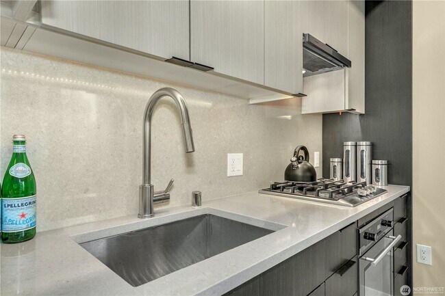 Building Photo - 1Bd/1Ba Seattle Condo