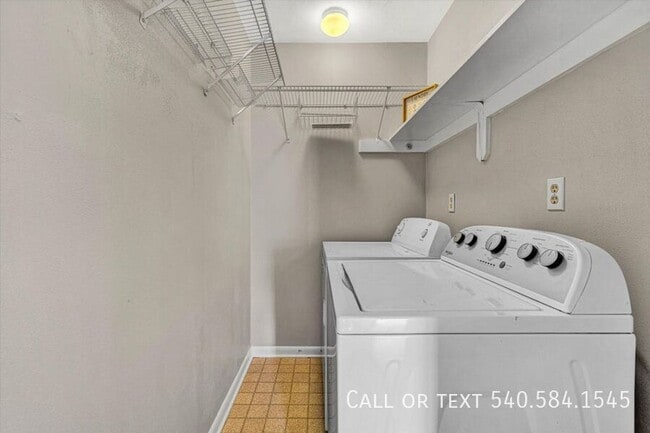 Building Photo - 7311 Maple Ct SW