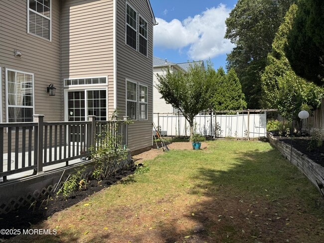 Building Photo - 5 Mulberry Ln
