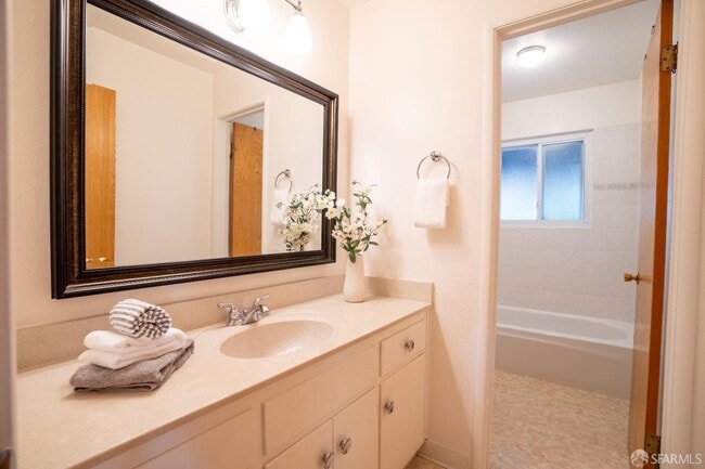 Building Photo - 4301 Hillview Dr