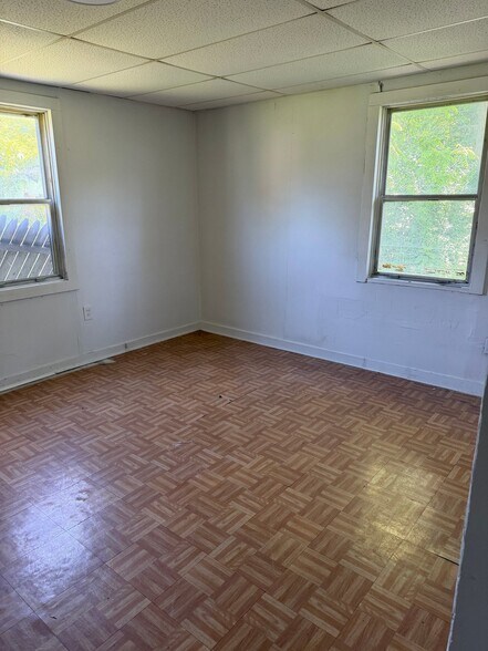 Building Photo - 864 N 79th St