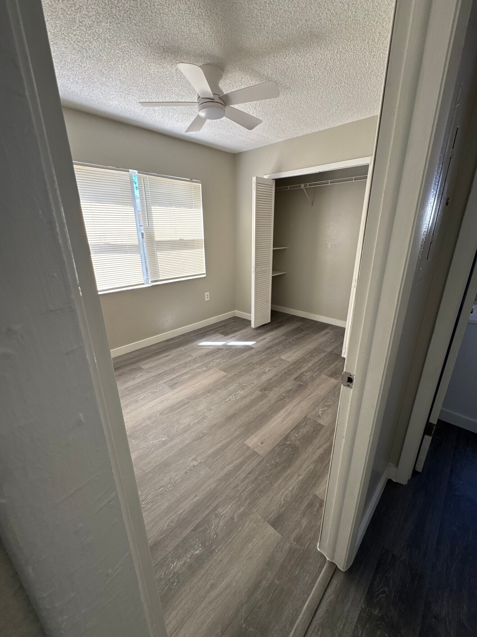 Building Photo - 7023 Oakwood Dr