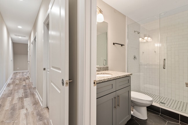 Building Photo - 6530 S Maryland Ave