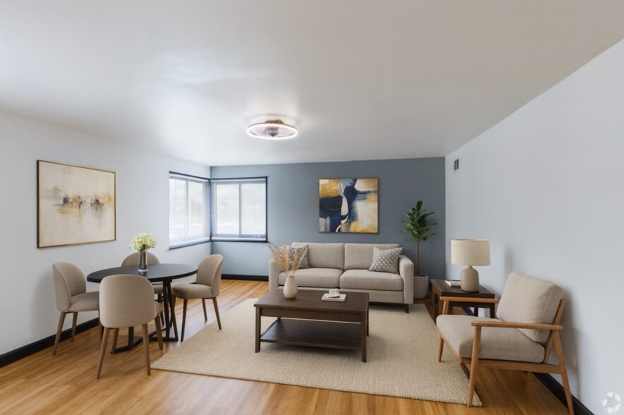 Building Photo - Luxor Gardens Apartments