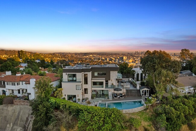 Building Photo - Prestigious Hollywood Hills Home for Rent