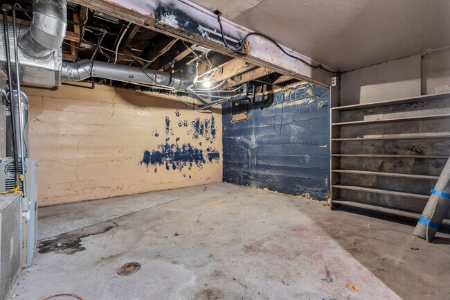 Building Photo - 367 Franklin St