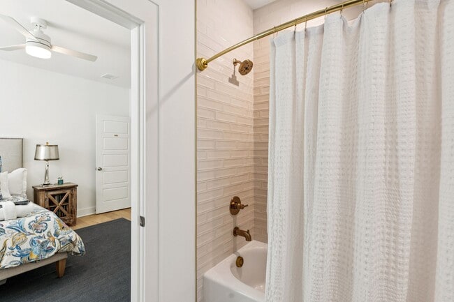 Building Photo - 9013 Stern Aly