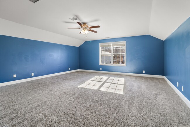 Building Photo - 513 Burgess CT