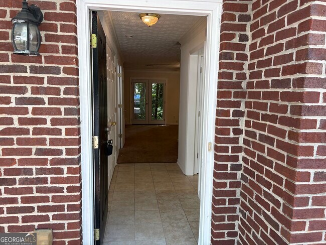 Building Photo - 4601 Logan Way