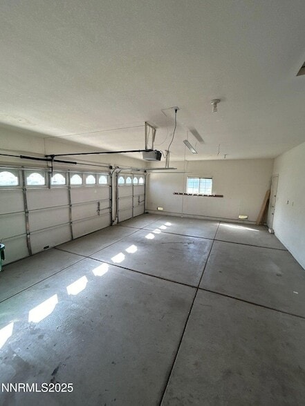 Building Photo - 4835 Canyon Run Dr