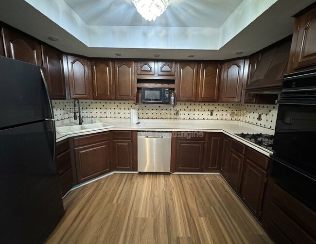 Building Photo - 1802 Herbert St