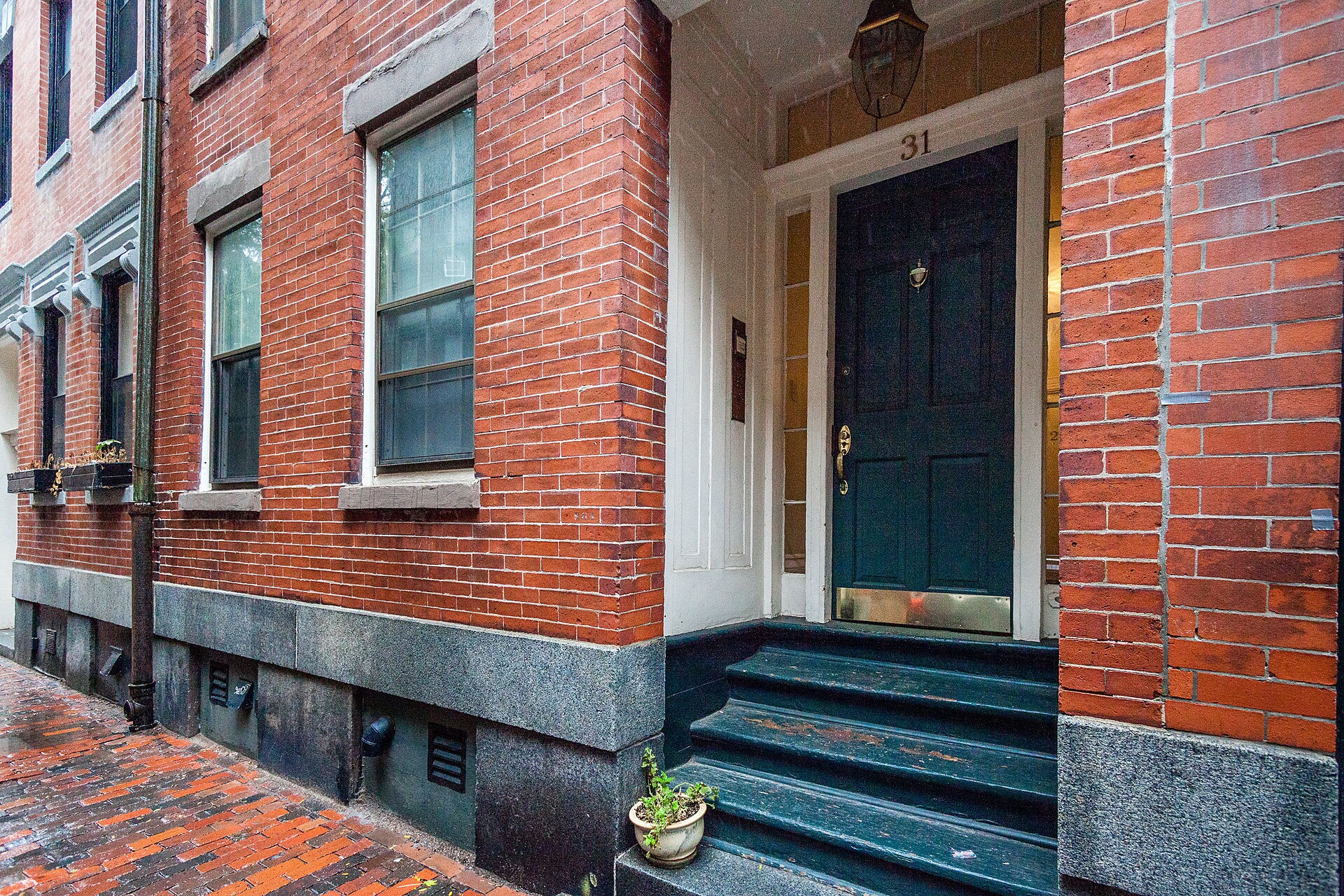 Building Photo - 31 Myrtle St