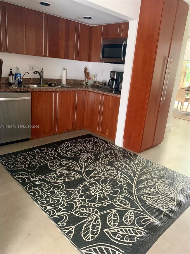 Building Photo - 2485 Inagua Ave