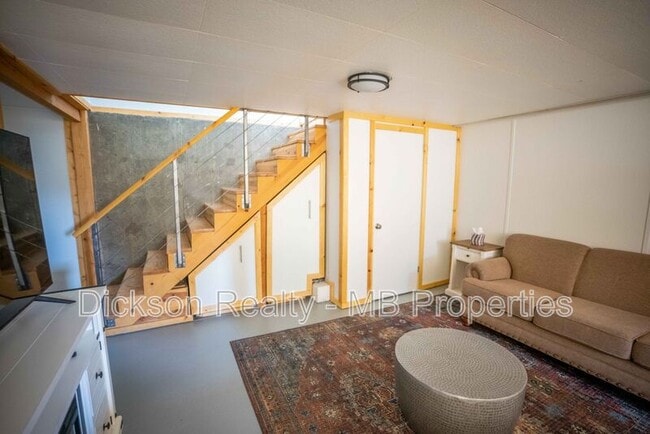 Building Photo - 1060 Whitaker Dr